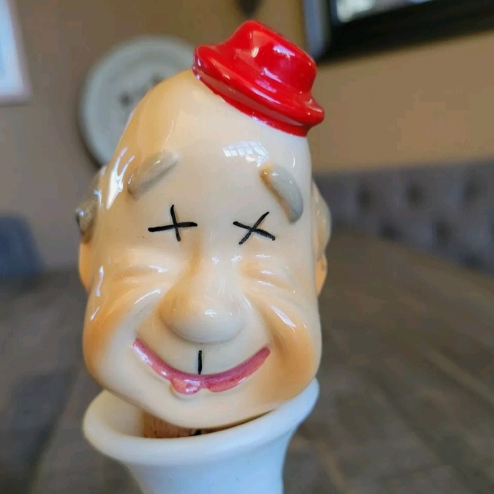 VINTAGE CORK TOPPER DRUNK CLOWN PASSED OUT STOPPER BOTTLE WINE WHISKEY BAR DECOR
